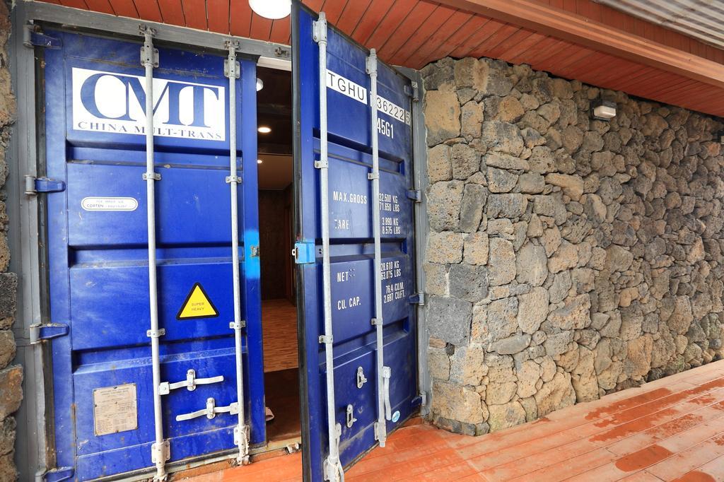 Maison Sondemul Guesthouse Jeju Exteriör bild